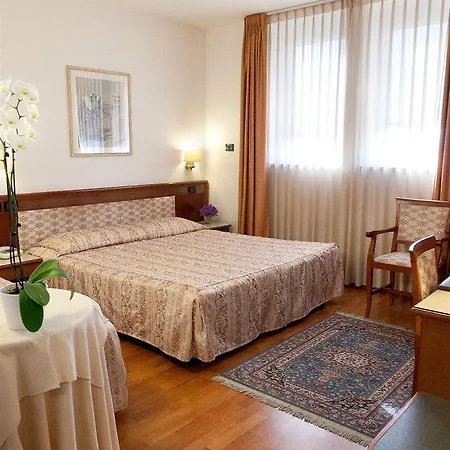 Marconi Hotel 4*