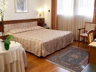 Marconi 4* Ponte San Nicolo